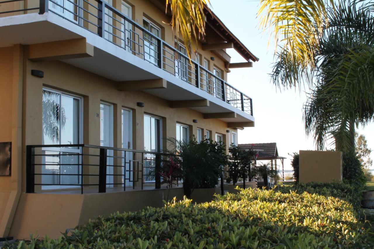 Brisas Del Lago Apart Y Hotel 페데라시온 외부 사진