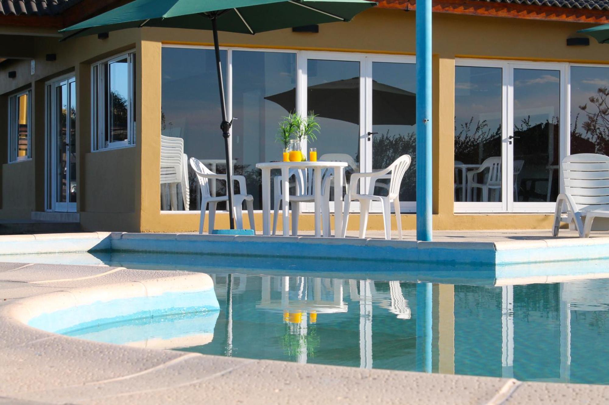 Brisas Del Lago Apart Y Hotel 페데라시온 외부 사진