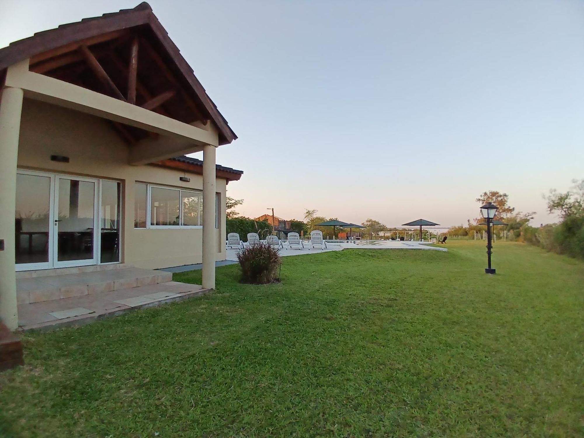 Brisas Del Lago Apart Y Hotel 페데라시온 외부 사진